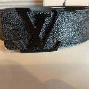 LOUIS VUITTON Damier Graphite 40mm LV Initiales